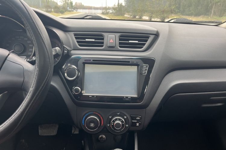 Used Kia K2 2012 Hatchback 1.4L Automatic Cool Edition Interior 6