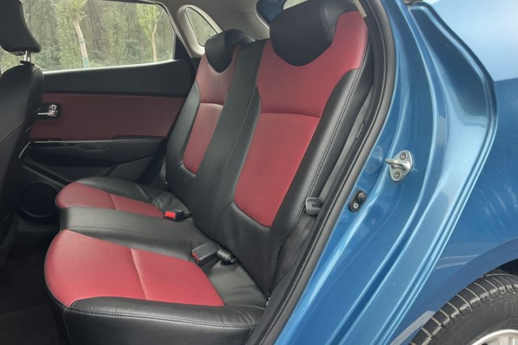 Used Kia K2 2012 Hatchback 1.4L Automatic Cool Edition Interior 8
