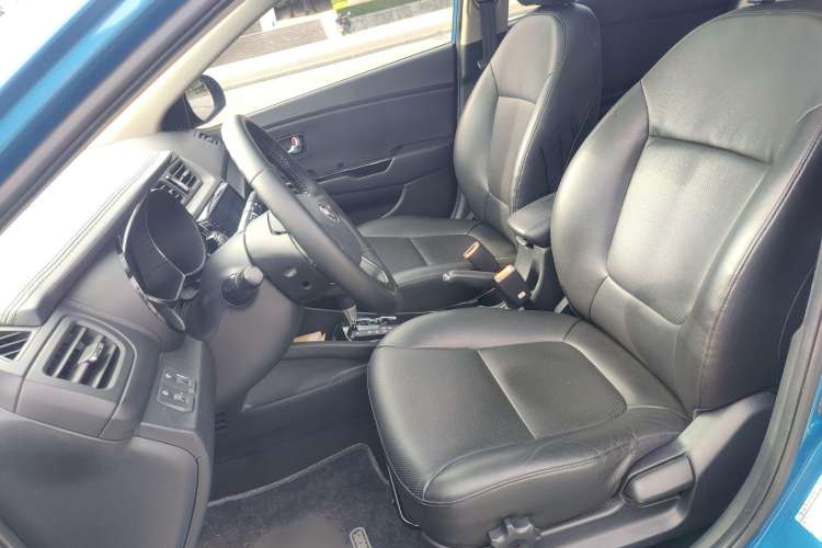 Used Kia K2 2012 Hatchback 1.6L AT Premium Commemorative Edition Left Front Seat