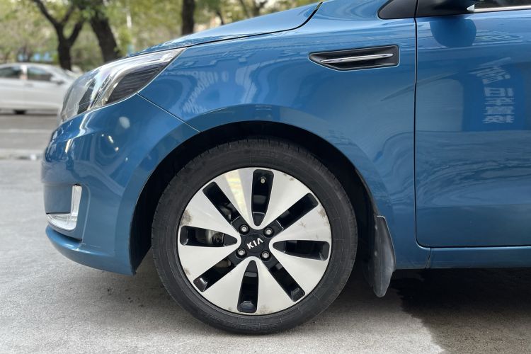 Used Kia K2 2012 Hatchback 1.6L AT Premium Commemorative Edition Left Front Wheel Hub