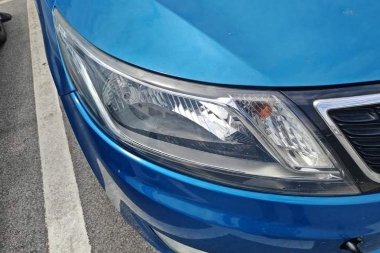Used Kia K2 2012 Sedan 1.4L MT TOP Commemorative Edition Right Front Headlight