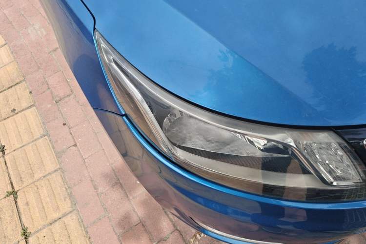Used Kia K2 2012 Hatchback 1.4L MT Cool Edition Commemorative Model Right Front Headlight