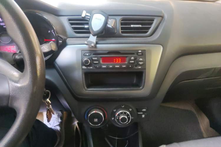 Used Kia K2 2012 Sedan 1.4L MT GLS Commemorative Edition Audio And AC Panel