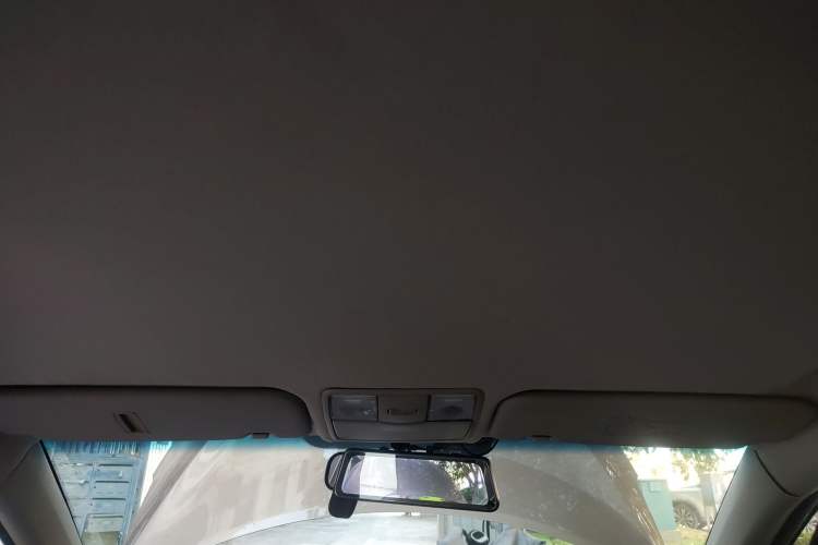 Used Kia K2 2012 Sedan 1.4L MT GLS Commemorative Edition Headliner