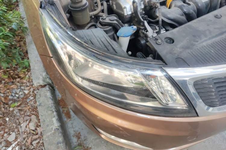 Used Kia K2 2012 Sedan 1.4L MT GLS Commemorative Edition Right Front Headlight