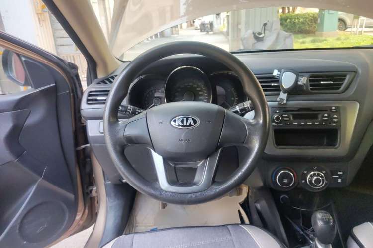 Used Kia K2 2012 Sedan 1.4L MT GLS Commemorative Edition Steering Wheel