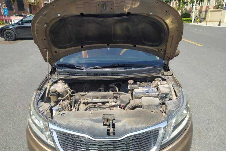 Used Kia K2 2012 Hatchback 1.4L AT GLS Engine Bay