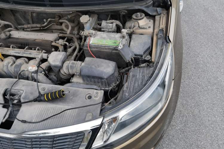 Used Kia K2 2012 Sedan 1.4L MT GLS Commemorative Edition Engine Bay Left