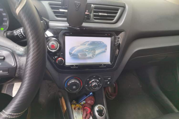 Used Kia K2 2012 Hatchback 1.6L AT Premium Audio And AC Panel