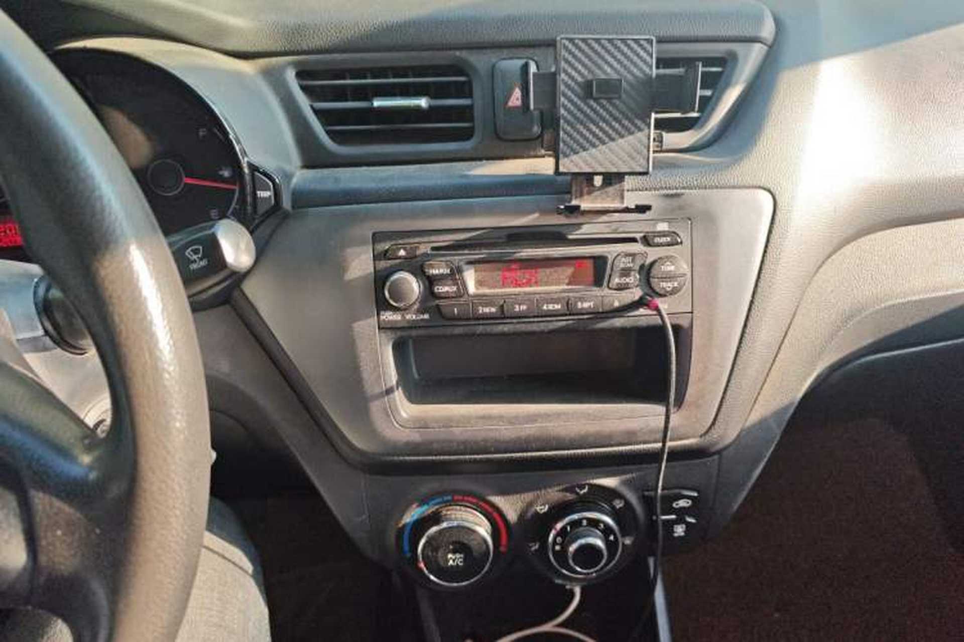 Used Kia K2 2012 Sedan 1.4L MT GLS Commemorative Edition Audio And AC Panel