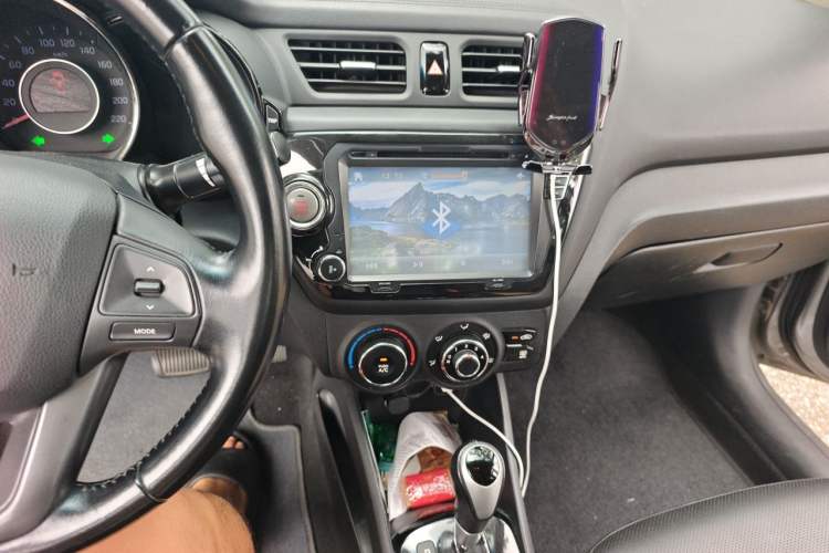 Used Kia K2 2012 Sedan 1.6L Automatic Transmission Premium Commemorative Edition Audio And AC Panel