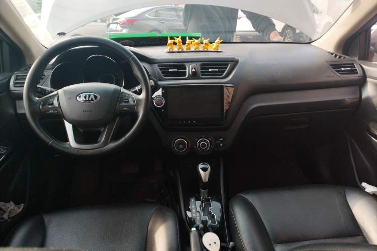 Used Kia K2 2012 Sedan 1.6L Automatic Transmission Premium Commemorative Edition Center Console