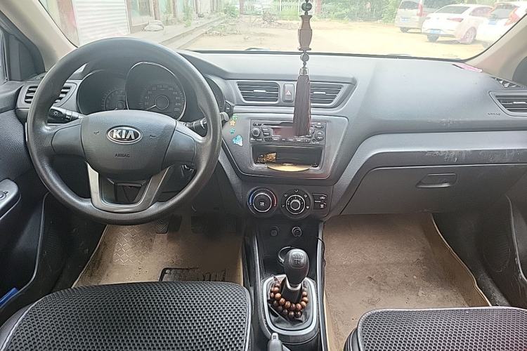 Used Kia K2 2012 Sedan 1.4L MT GL Commemorative Edition Center Console