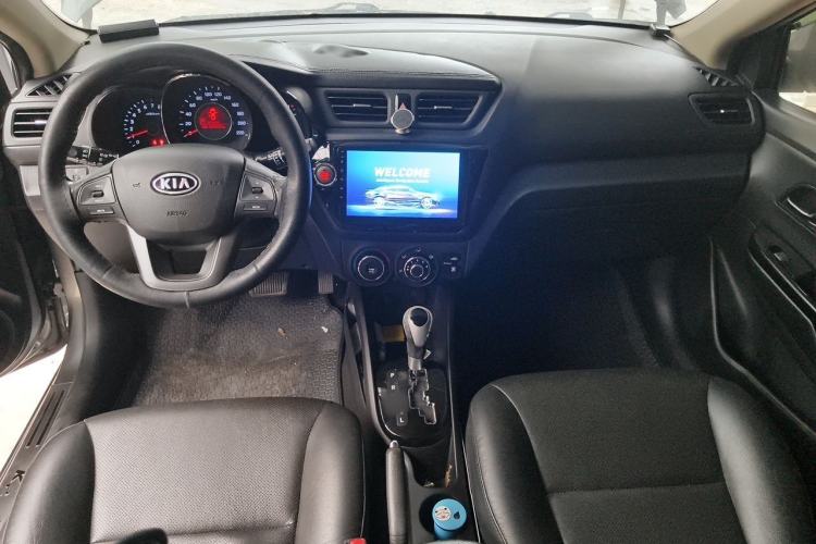 Used Kia K2 2012 Hatchback 1.6L AT Premium Center Console