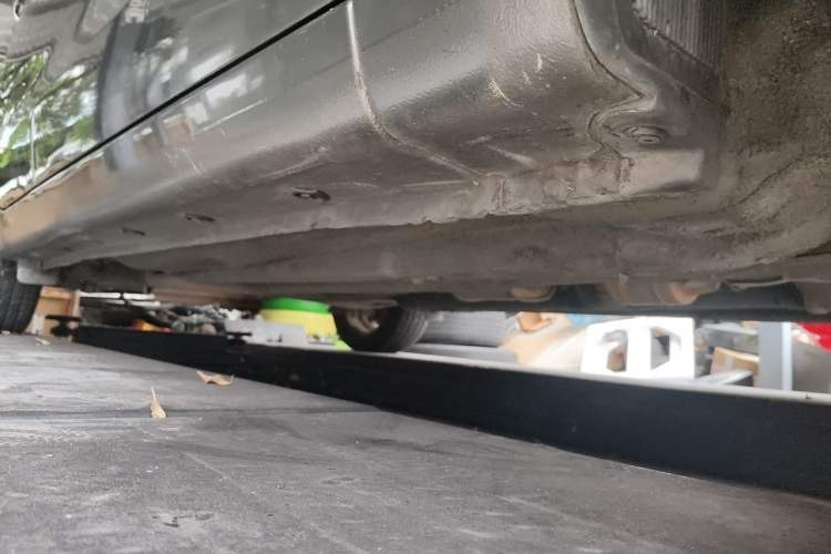 Used Kia K2 2012 Hatchback 1.6L AT Premium Chassis Front Right