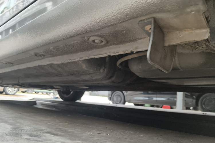 Used Kia K2 2012 Hatchback 1.6L AT Premium Chassis Rear Left