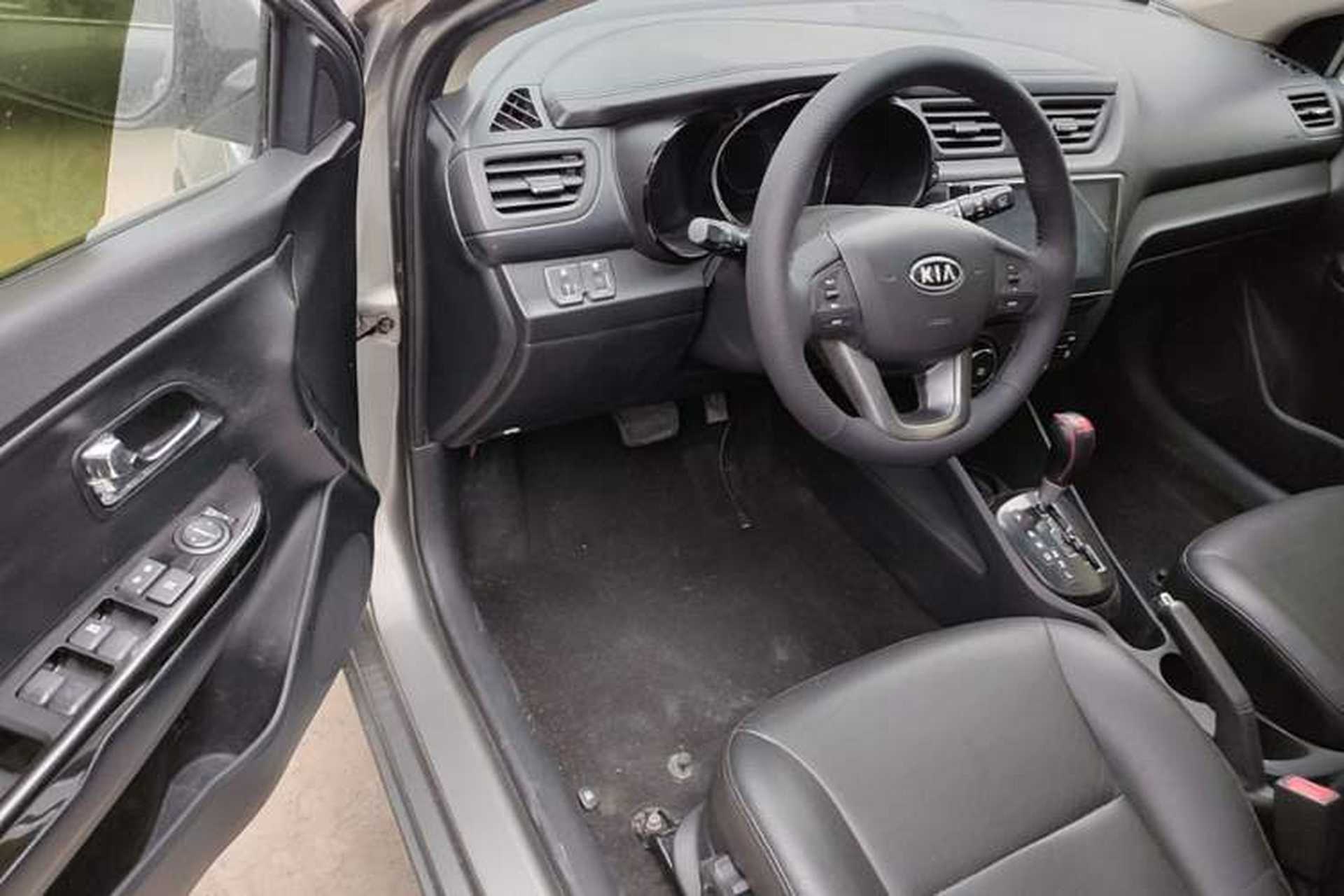 Used Kia K2 2012 Hatchback 1.6L AT Premium Driver Seat
