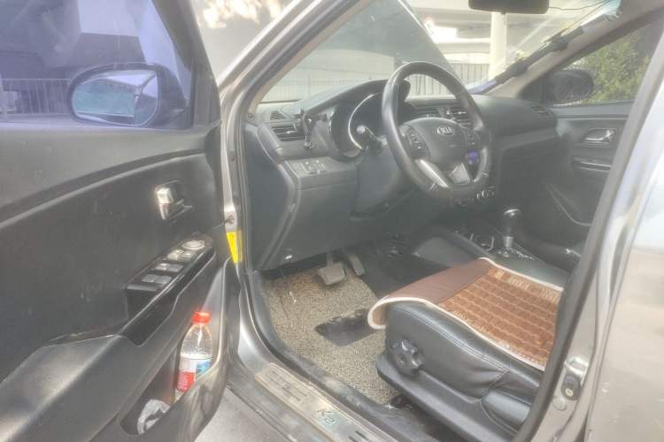 Used Kia K2 2012 Sedan 1.6L AT Premium ECO Driver Seat
