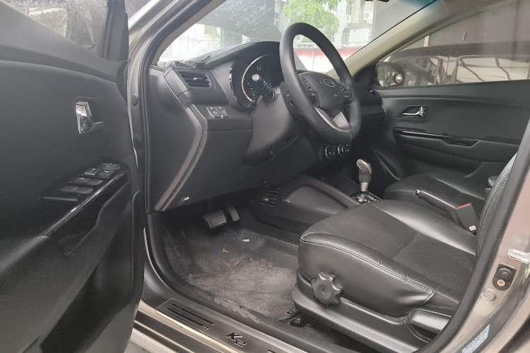Used Kia K2 2012 Hatchback 1.6L AT Premium Driver Seat