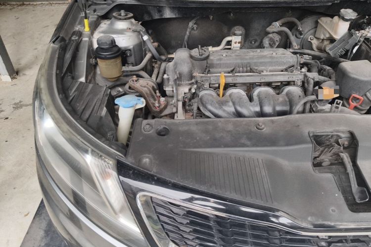 Used Kia K2 2012 Hatchback 1.6L AT Premium Engine Bay Right