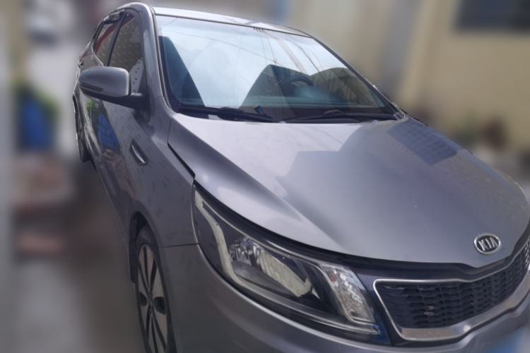 Used Kia K2 2012 Hatchback 1.6L AT Premium Front Right 45 Deg