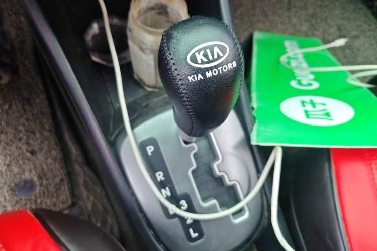 Used Kia K2 2012 Sedan 1.4L Automatic GLS Commemorative Edition Gear Lever