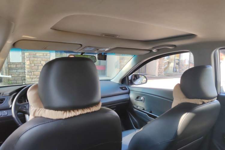 Used Kia K2 2012 Hatchback 1.6L AT Premium Commemorative Edition Headliner