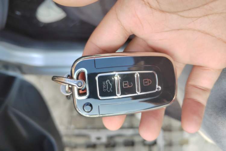 Used Kia K2 2012 Hatchback 1.6L AT Premium Commemorative Edition Interior 1