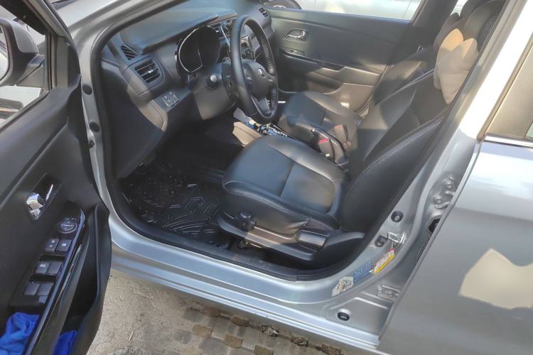 Used Kia K2 2012 Hatchback 1.6L AT Premium Commemorative Edition Interior 3