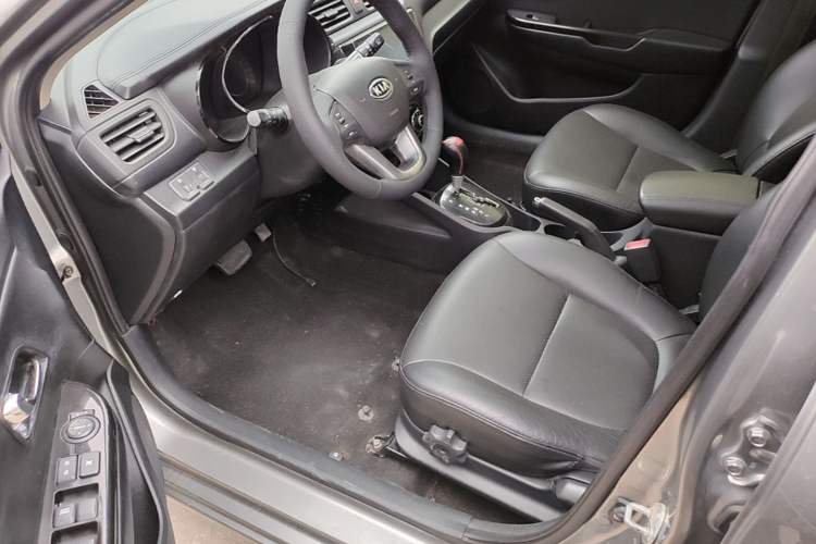Used Kia K2 2012 Hatchback 1.6L AT Premium Left Front Seat