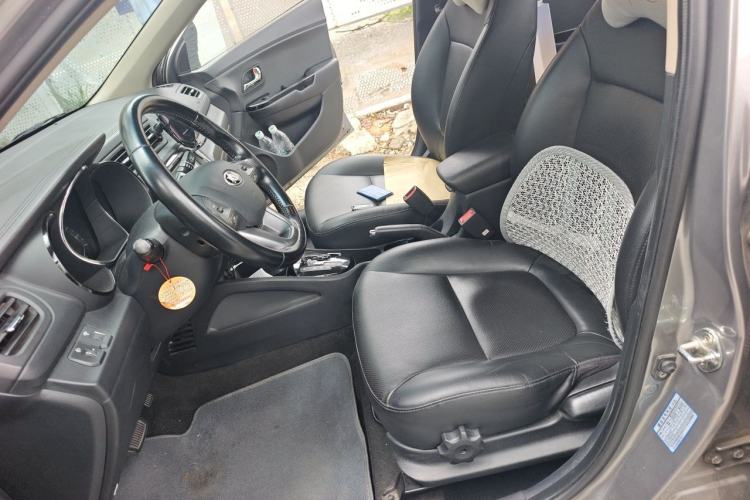 Used Kia K2 2012 Sedan 1.6L Automatic Transmission Premium Commemorative Edition Left Front Seat