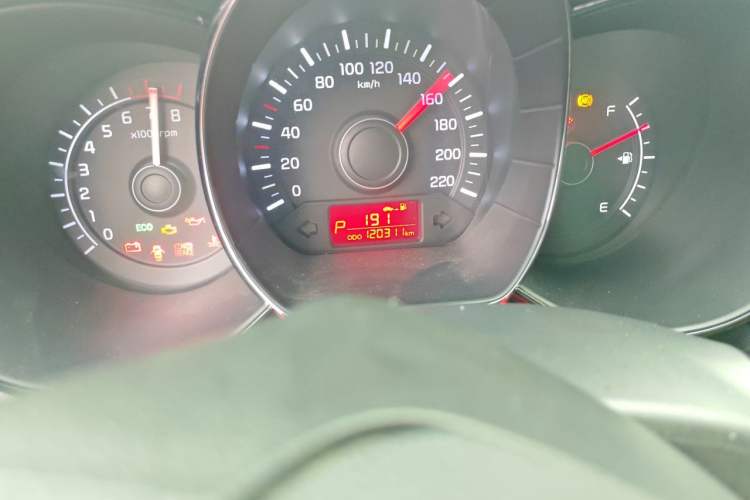 Used Kia K2 2012 Sedan 1.4L Automatic GLS Commemorative Edition Odometer Close Up
