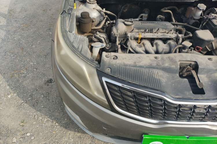 Used Kia K2 2012 Sedan 1.6L Automatic Transmission Premium Commemorative Edition Right Front Headlight
