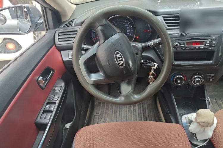 Used Kia K2 2012 Hatchback 1.4L Automatic Cool Edition Steering Wheel