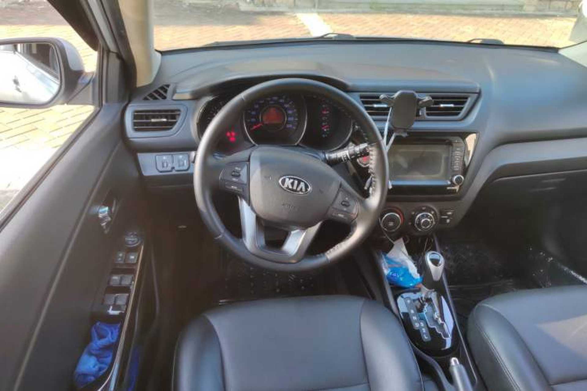 Used Kia K2 2012 Hatchback 1.6L AT Premium Commemorative Edition Steering Wheel