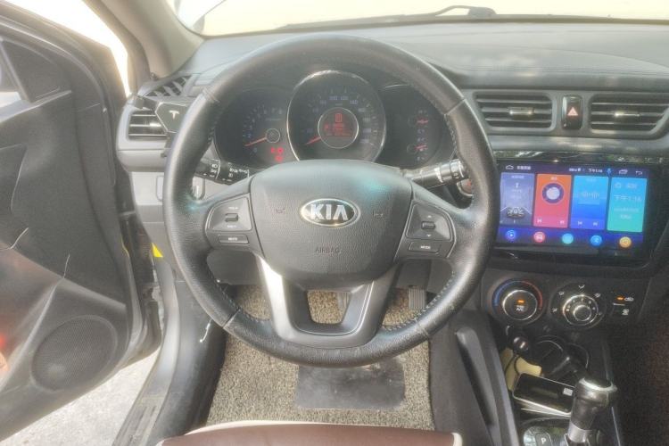 Used Kia K2 2012 Sedan 1.6L AT Premium ECO Steering Wheel