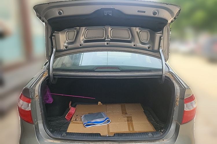 Used Kia K2 2012 Sedan 1.4L MT GL Commemorative Edition Trunk