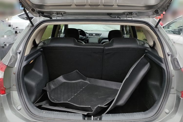 Used Kia K2 2012 Hatchback 1.6L AT Premium Trunk