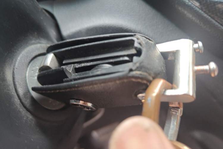 Used Kia K2 2012 Hatchback 1.4L Automatic Cool Edition Vehicle Key