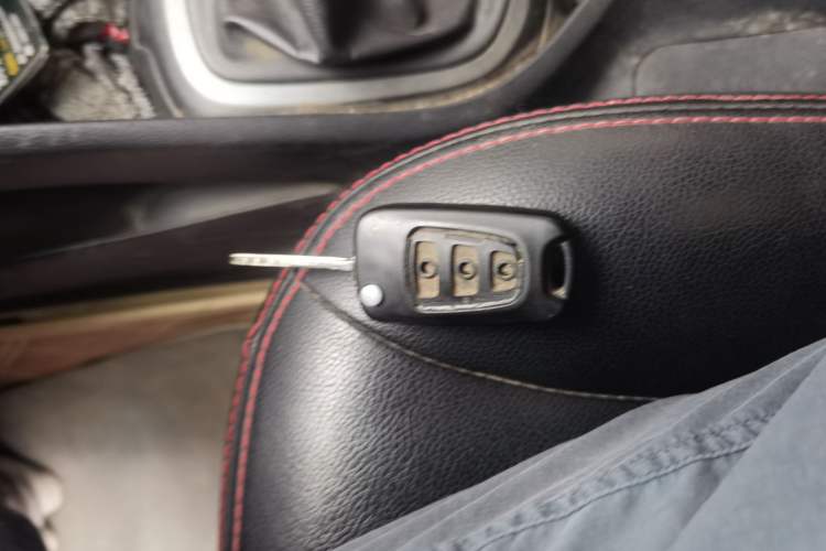 Used Kia K2 2012 Sedan 1.4L MT GLS Commemorative Edition Vehicle Key