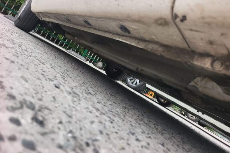 Used Kia K2 2012 Sedan 1.4L MT GLS Commemorative Edition Chassis Front Right