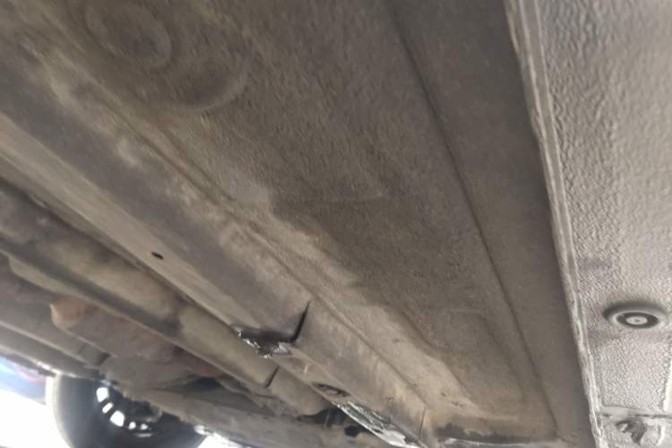Used Kia K2 2012 Sedan 1.4L MT GLS Commemorative Edition Chassis Front Right