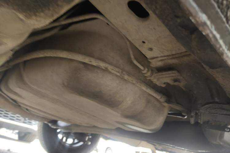 Used Kia K2 2012 Sedan 1.4L MT GLS Commemorative Edition Chassis Rear Left