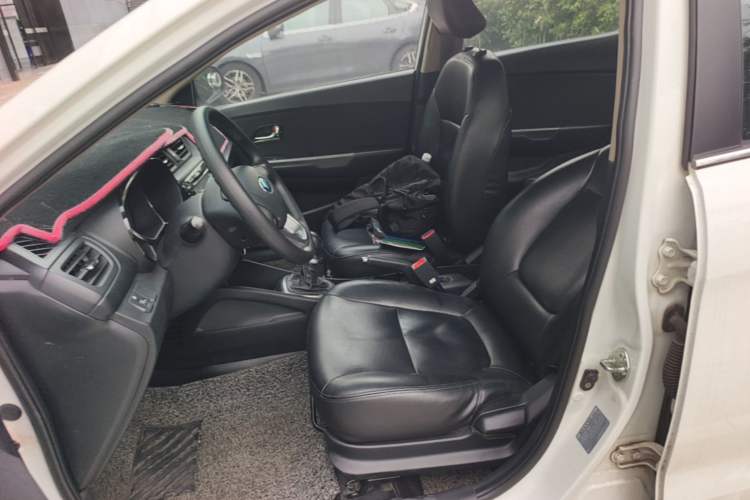 Used Kia K2 2012 Sedan 1.4L MT GLS Commemorative Edition Left Front Seat