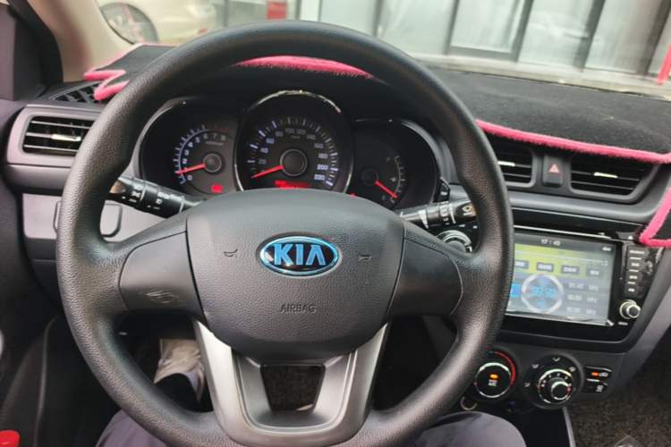 Used Kia K2 2012 Sedan 1.4L MT GLS Commemorative Edition Steering Wheel