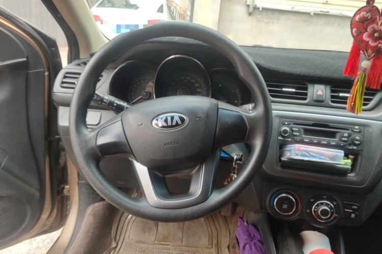 Used Kia K2 2012 Sedan 1.4L MT GLS Commemorative Edition Steering Wheel