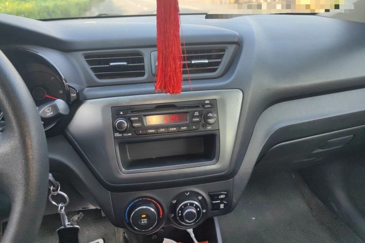 Used Kia K2 2012 Sedan 1.4L MT GLS Commemorative Edition Audio And AC Panel