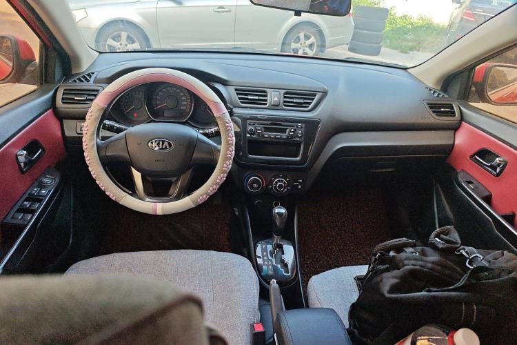 Used Kia K2 2012 Hatchback 1.4L Automatic Cool Edition Center Console