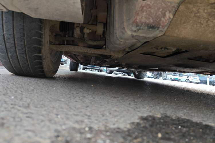 Used Kia K2 2012 Sedan 1.4L MT GLS Commemorative Edition Chassis Front Right