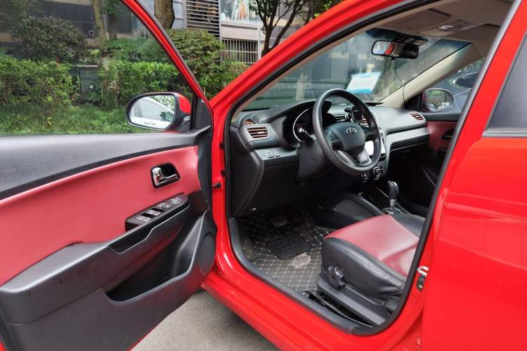 Used Kia K2 2012 Hatchback 1.4L Automatic Cool Edition Driver Seat